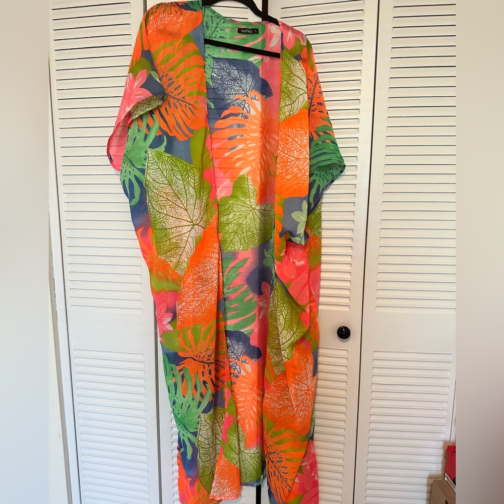 Worn once! Boohoo swim coverup size Large